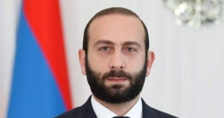Ararat Mirzoyan Rusiyaya gedir