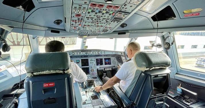 Tarixi hadisə: AZAL-ın "QARABAĞ" təyyarəsi Füzuli hava limanına endi -