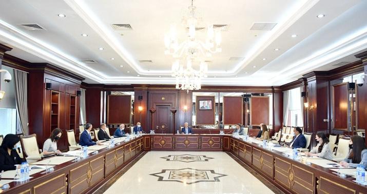 İctimai birliklər və dini qurumlar komitəsinin iclası keçirildi