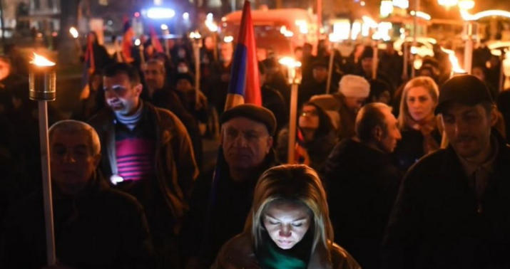 Ermənistanın şam işığındakı 30 illiyi: bu, müstəqillik yox, fiksiyadır –