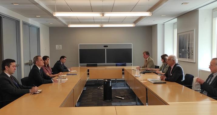 Ceyhun Bayramov Borellə görüşdü