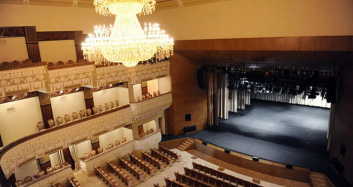 Uzun fasilə bitdi, teatrlar açılır: Repertuarda nələr var? -