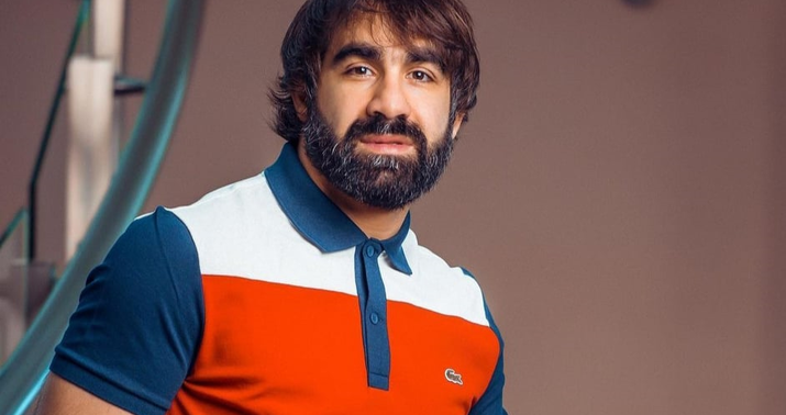 İlk dəfə: "Xaricdə əlimdən tutublar ki, canlı insansan?" -