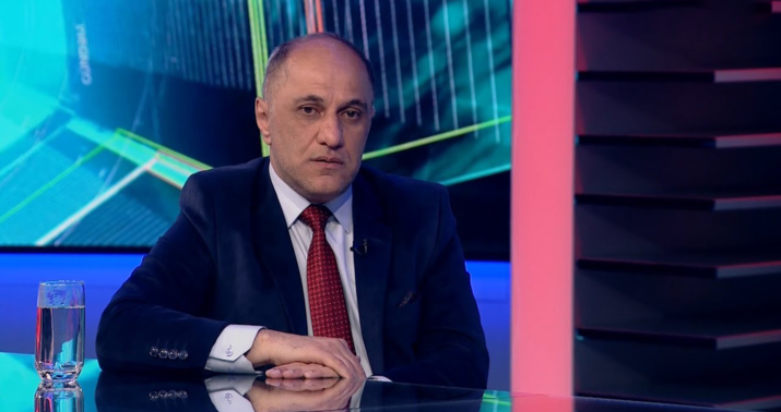 Dünyanı silkələyən gözlənti: Dollar devalvasiyaya gedə bilər -