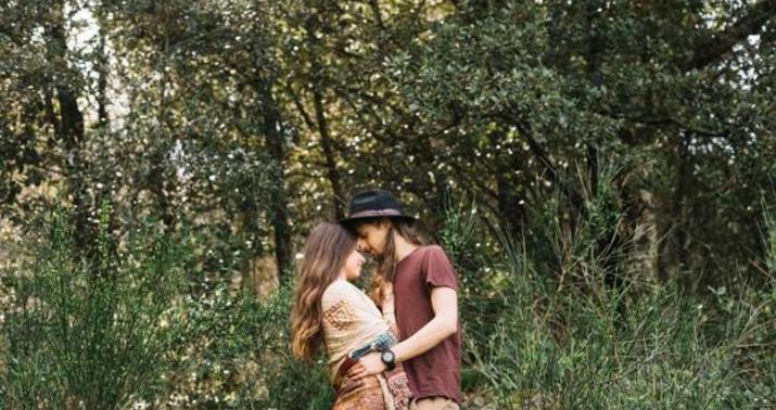 Arvadı ilə gəzən qonşu gəncə iyrənc hərəkət: