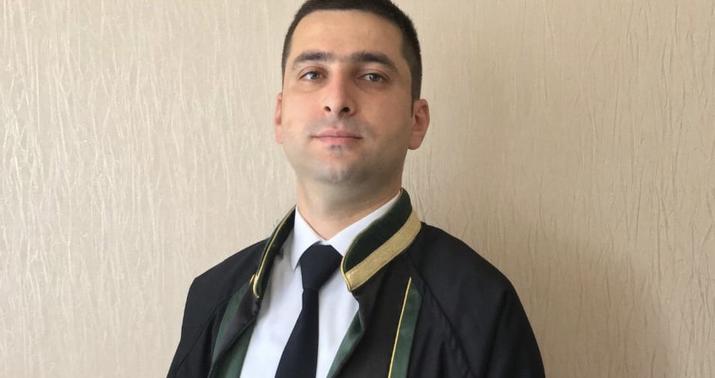 Zaqatalada vəkilin avtomobilini yandırdılar –