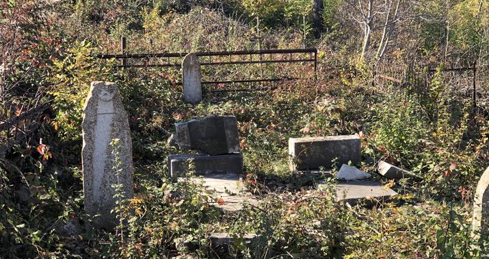 Şuşa qəbristanlığında erməni vəhşiliyi –