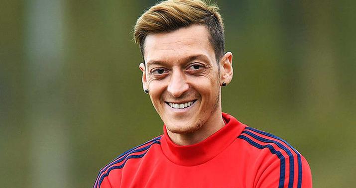 Məsud Özil bunu edən ilk futbolçu olacaq