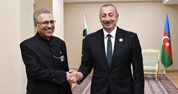 İlham Əliyev Pakistan Prezidenti ilə görüşdü -