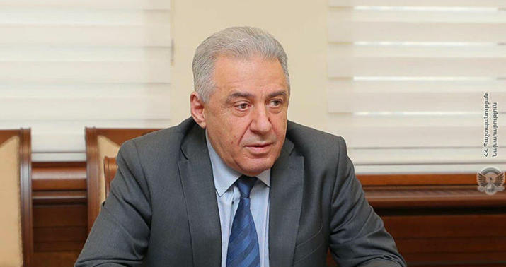 Erməni ordusundan qovulan general Rusiyaya gedir –