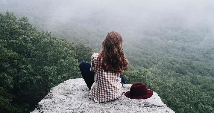 Arvadının həkimlə münasibətini eşitdi, gecə yataq otağına girib... -