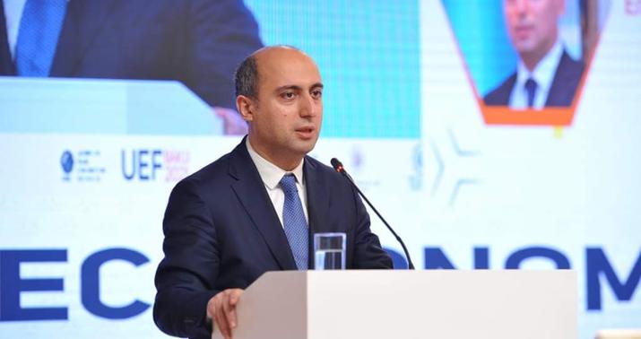 “Bəzi müəllimlər məktəblərə qeyri-qanuni şəkildə yol tapıb” -