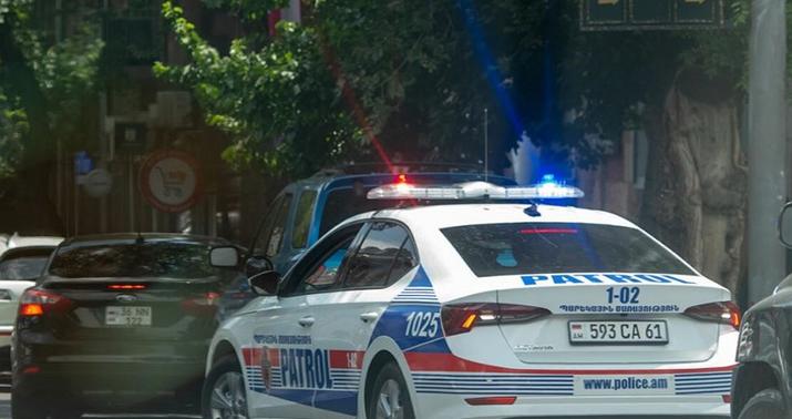 İrəvanda orta yaşlı kişi İtaliya səfirliyinə soxuldu