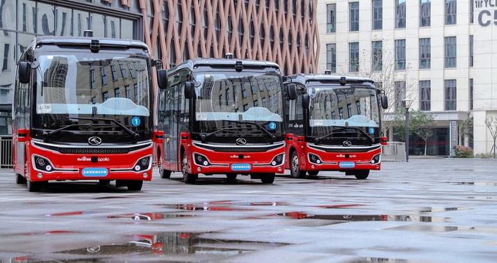 Çində sürücüsüz avtobuslar istifadəyə verildi