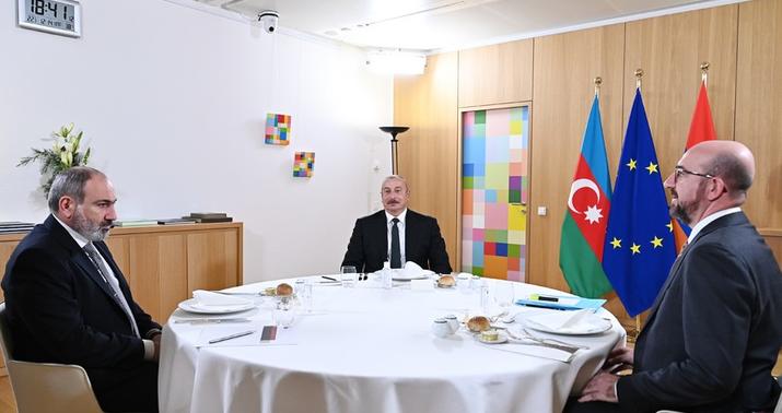 Azərbaycanın ustalıqla idarə etdiyi proseslər... -