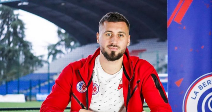 Fransalı futbolçu "Neftçi" ilə vidalaşdı