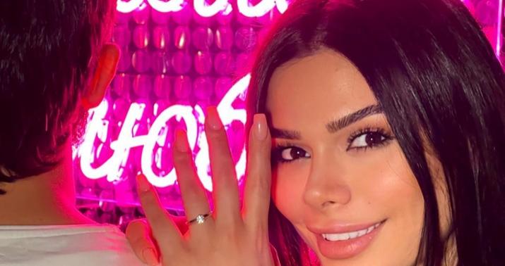 Rəqsanə İsmayılovanın qızı nişanlandı -