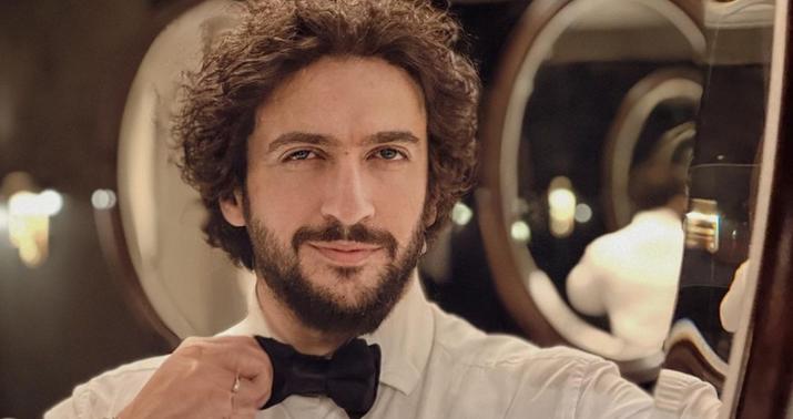 Tərbiyəsiz və qanacaqsız "tərbiyəçi"... -