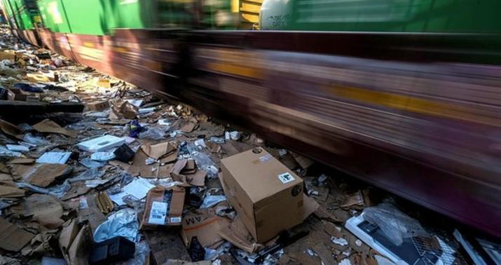 Qatar qarətləri başladı: məşhur mağazaların yükləri oğurlandı -