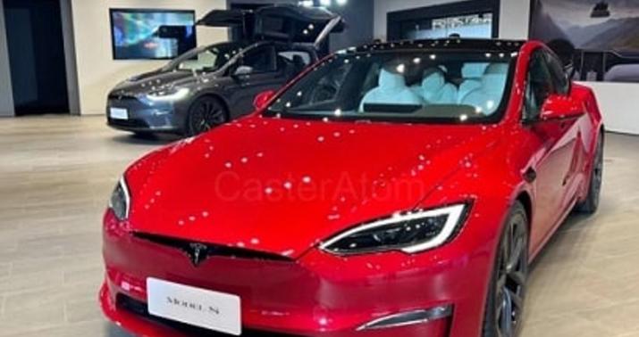 “Tesla” yeni elektrikli avtomobilini təqdim etdi