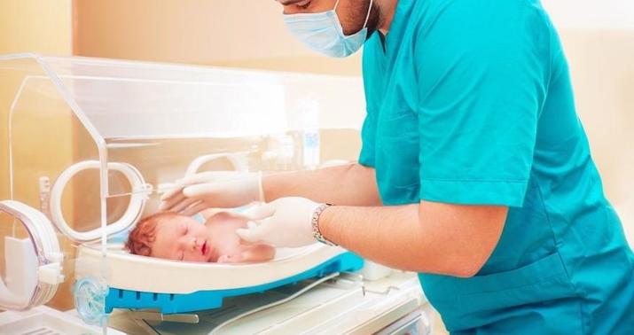 Üç həftəlik körpə COVID-19-dan dünyasını dəyişdi