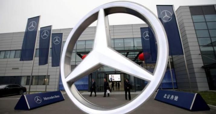 "Mercedes-Benz" Berlindəki bütün avtomobil salonlarını satdı