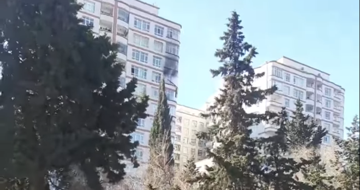 Nərimanovda bina yanır -