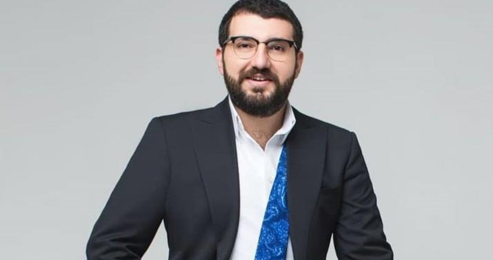 Ürəktutmasından səhhəti pisləşən Elnurdan xəbər var