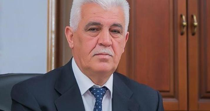 Rektor Dövlət Himni səslənəndə ayağa qalxmadı -