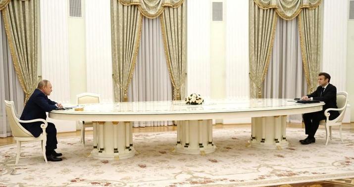 Makron korona testi vermədiyi üçün Kremldə... -