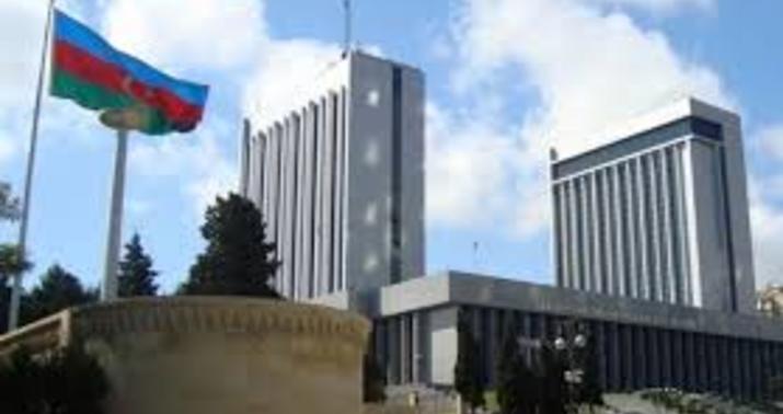 Parlamentə qarşı çıxışlar: xoş niyyətdən irəli gəlmir -