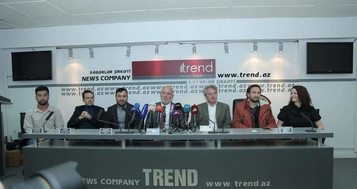 Qarabağa səfər edən səyyahlar mətbuat konfransı keçirdilər