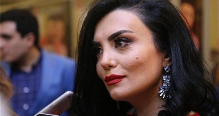 Çiçək buna görə televiziyadan gedib -