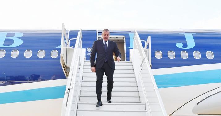 İlham Əliyev Türkiyəyə getdi