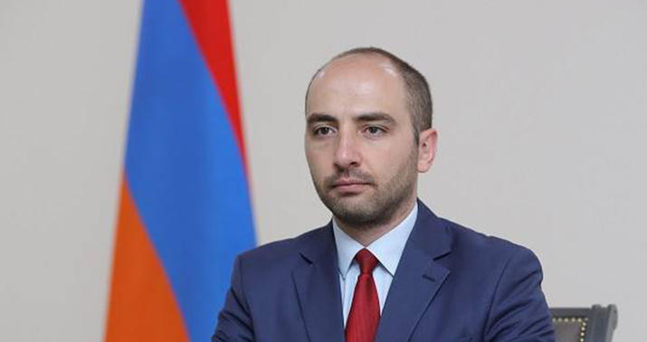 Ermənistan qondarma republikaların tanınması məsələsinə baxmır