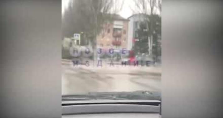 Dünya Ukraynadakı bu hadisədən danışır: Əliyalın tankını qarşısını kəsdi... -