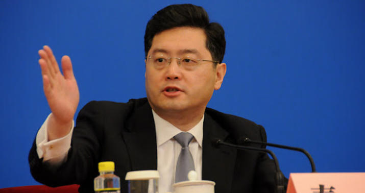 Xarici işlər naziri vəzifəsindən azad edildi -