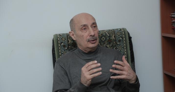 "Baydenə demək lazımdır, a kişi, get amerikalıların hüquqlarını tanı, sonra..." -