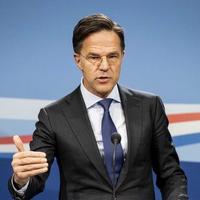 Rutte Kiyevin "Patriot" raketlərinin istehsalına icazə verilməsi ilə bağlı çağırışını şərh etmədi