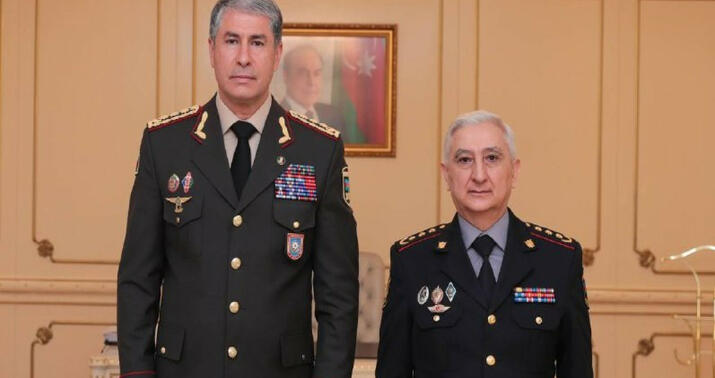 Vilayət Eyvazov təqaüdə göndərilən rəis müavinini qəbul etdi