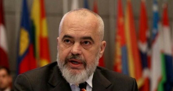 Albaniyanın Baş naziri kütləvi tələbə etirazları fonunda istefa tələbini rədd etdi