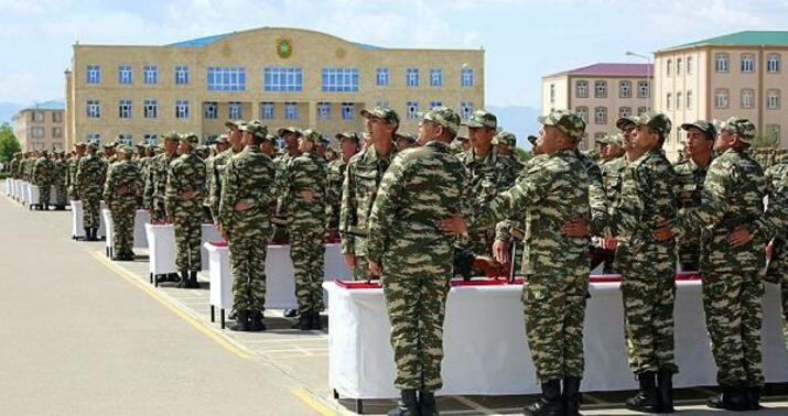 Milli Məclis hərbçilərlə bağlı layihəni qəbul etdi