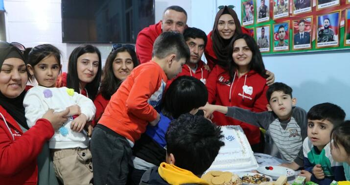 "Təbəssüm Yarat" uşaq evində -