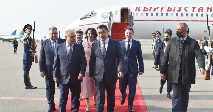 Sadır Japarov Azərbaycana gəldi