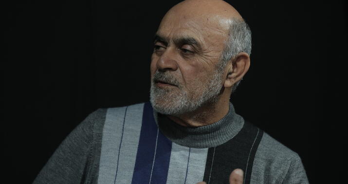 Xalq artisti küsülü olduğu həmkarlarından danışdı