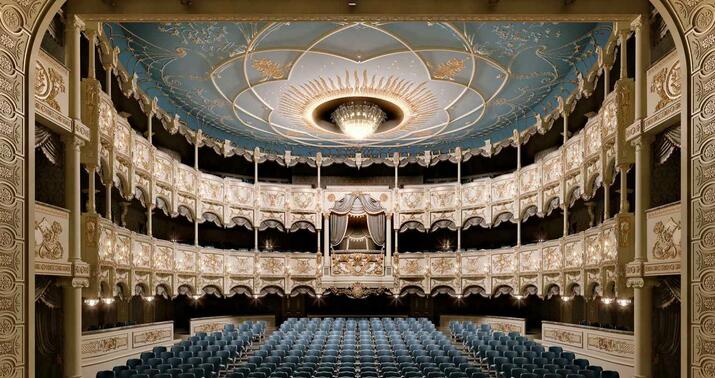 Caz tamaşa hazırlanır -