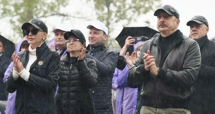 İlham Əliyev Şuşada kövrəldi -