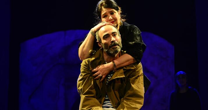 Qazanmaq uğrunda özümüzü oda-közə vururuq -