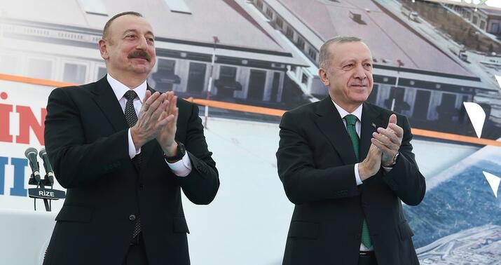 İki prezident “TEKNOFEST Azərbaycan”da pavilyonlarla tanış oldular