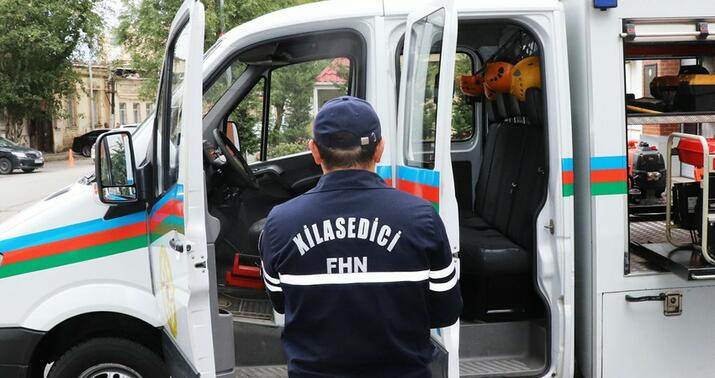 FHN əməkdaşları beş nəfəri xilas etdi -